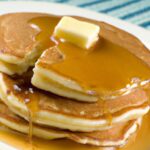 Fluffy Morning Bliss: Easy Pancakes with Maple Syrup