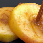 Warm Spices Meet Sweetness: Baked Apple Slices with Cinnamon