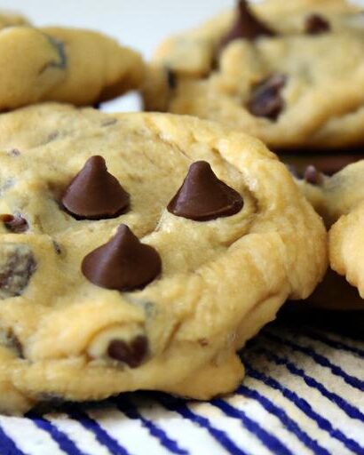 The Ultimate Guide to the BEST Healthy Chocolate Chip Cookies
