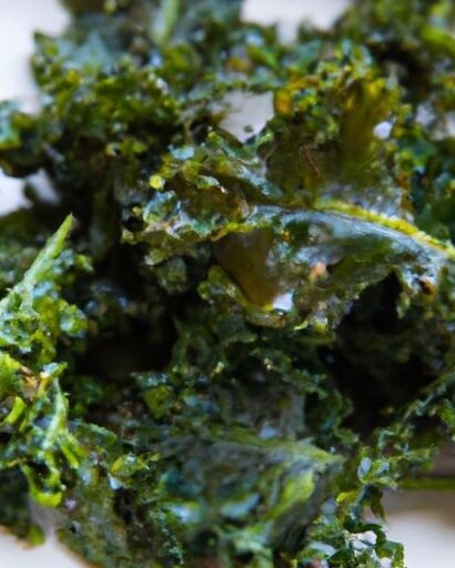 Crispy Kale Chips with Nutritional Yeast: A Savory Snack